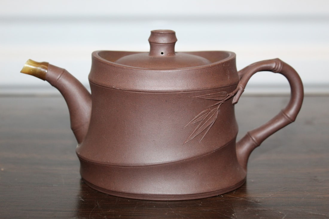 Chinese Yixing Teapot (1 of 6)