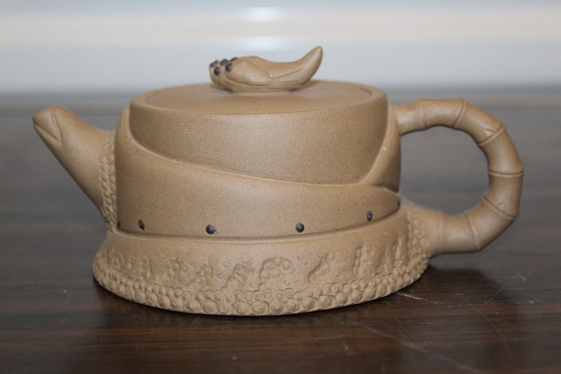 Chinese Yixing Teapot (1 of 7)