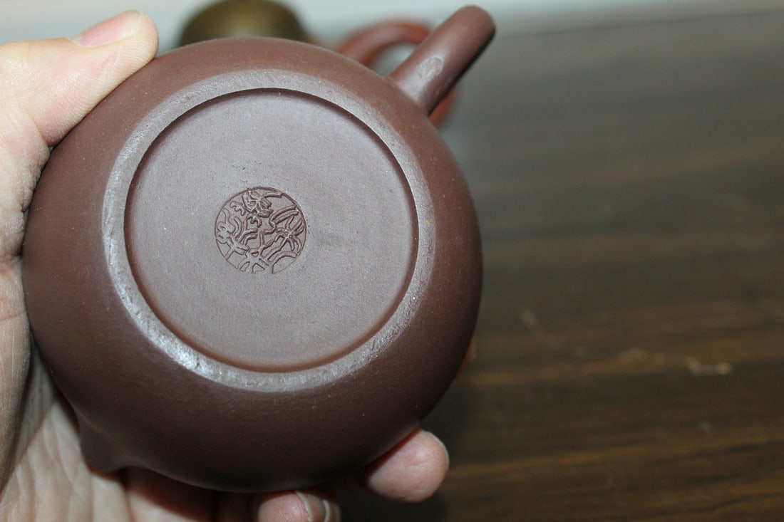 Two Chines Yixing Teapots - 2