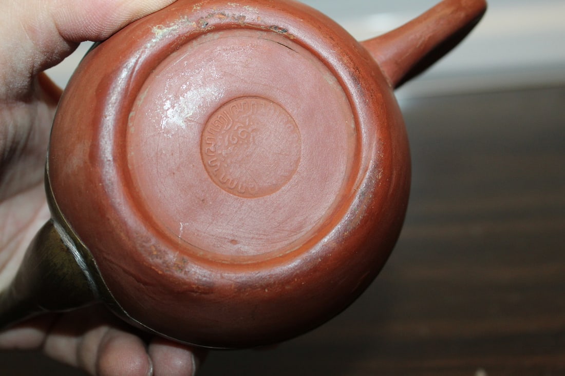 Two Chines Yixing Teapots - 6