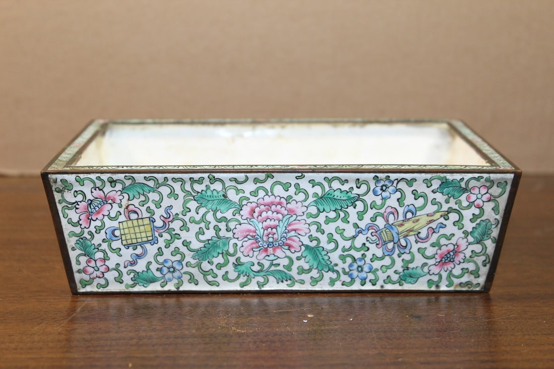 Chinese enamel bulb dish (1 of 6)