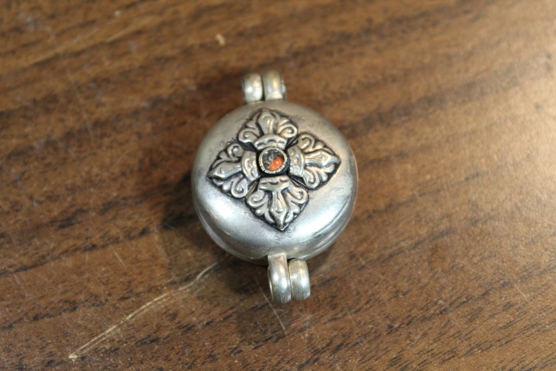 Tibetan Pendant Box (1 of 3)
