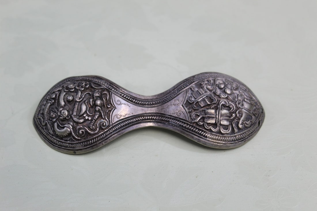 Chinese Silver Hairpin: Chinese Silver Hairpin. L 4". 22.5 g.