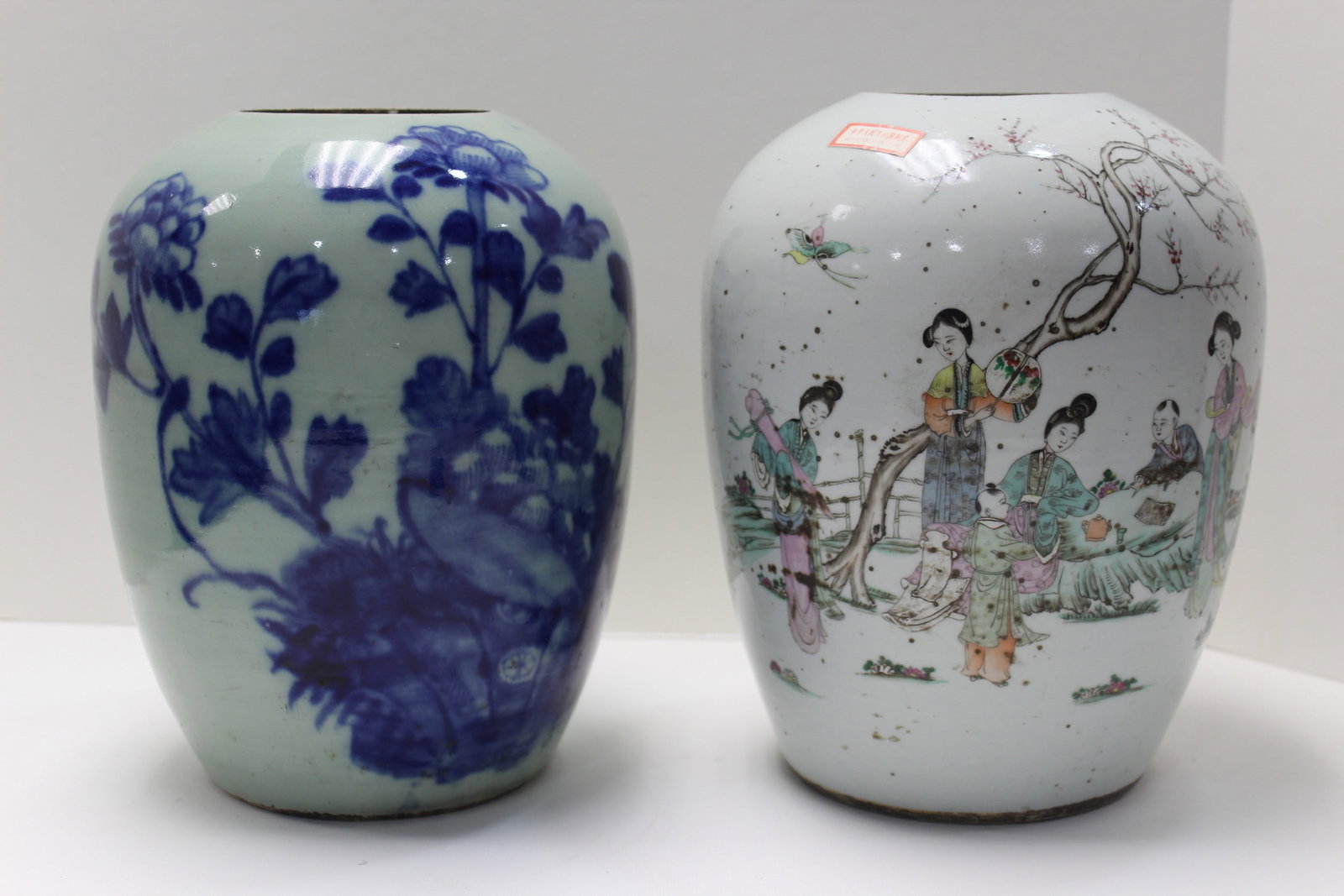 Two Antique Chinese Porcelain Jars.: Two Antique Chinese Porcelain Jars.. H 11", Diam 8".