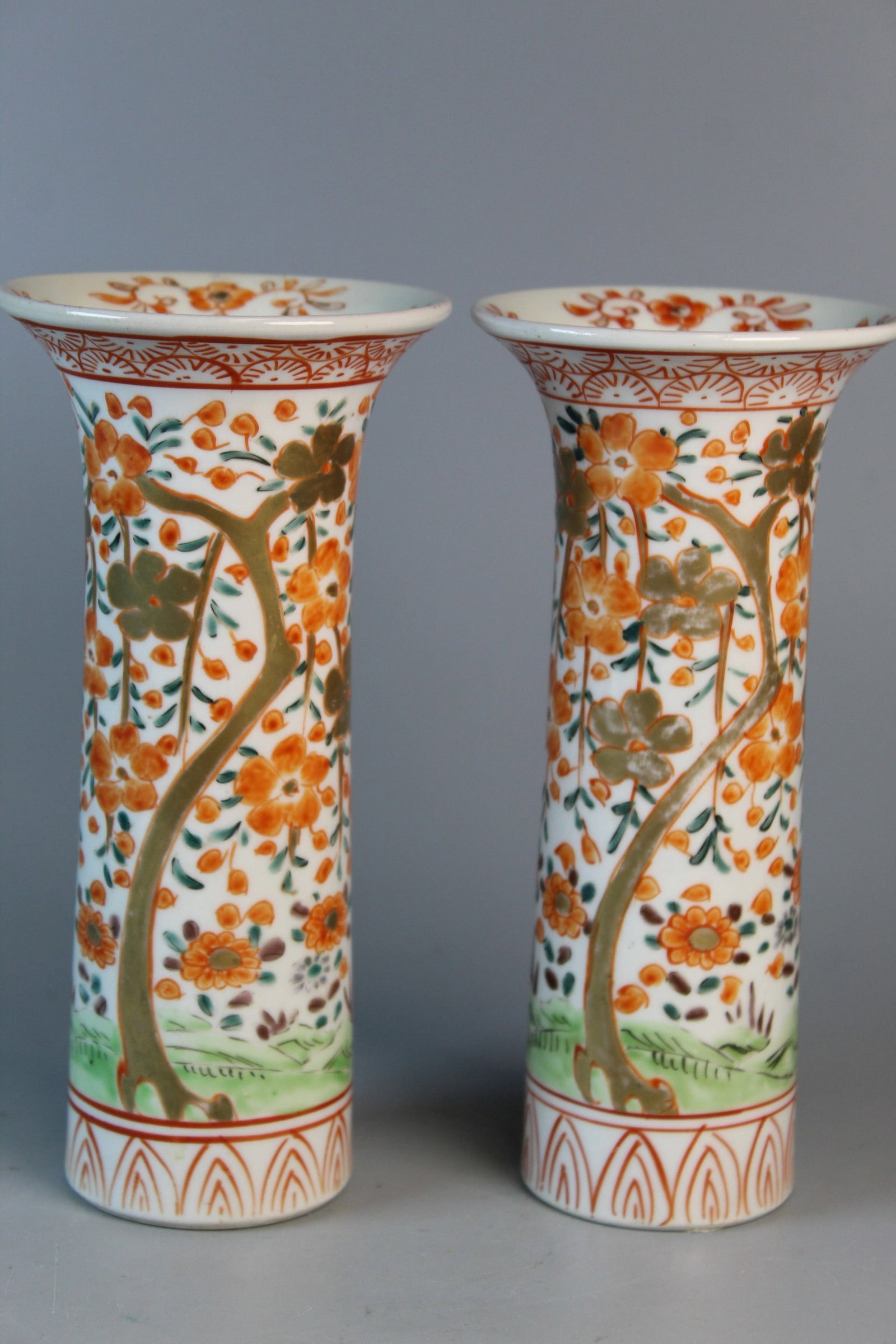 A Pair of Chinese Export Porcelain Vases (1 of 9)