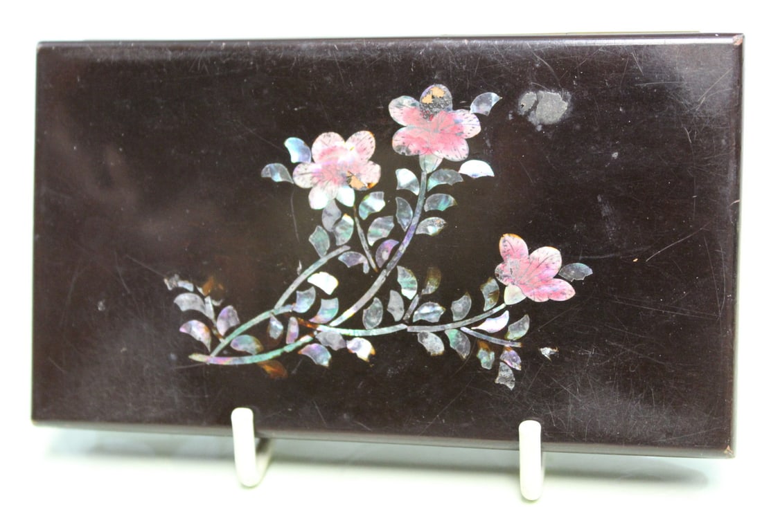 Chinese Box with MOP Decorations. - 3