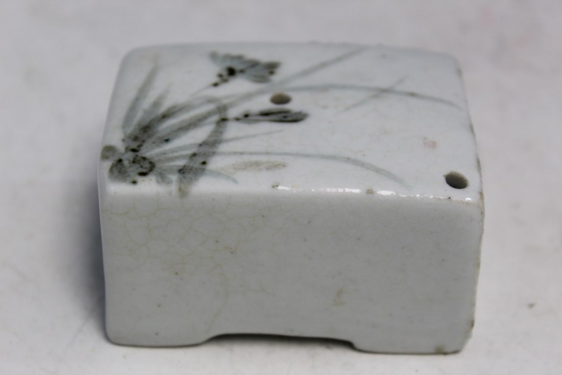 Korean Porcelain Water Dropper: Korean Porcelain Water Dropper. Size 3 x 2.25 x 1.5".