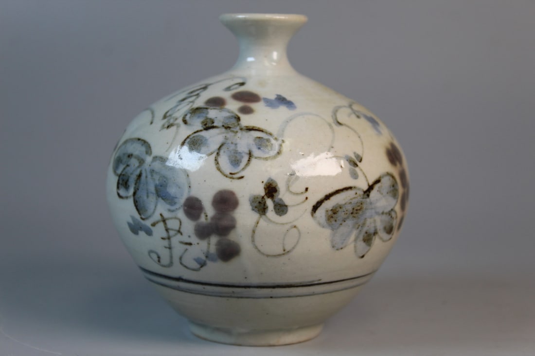 Antique Japanese Celadon Porcelain Vase: Antique Japanese Celadon Porcelain Vase. H 4.5". Diam 4.5".