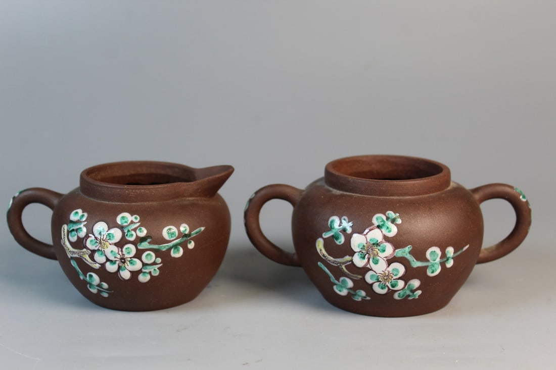 Chinese Yixing Pottery Creamer and Sugar Bowl: Chinese Yixing Pottery Creamer and Sugar Bowl. L 5". H 2.5".