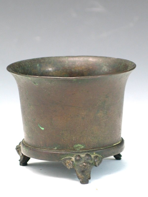 Chinese Bronze Incense Burner.: Chinese Bronze Incense Burner. Ht 7.2 cm. L 9 cm.