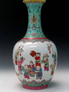 Chinese Famille Rose Porcelain Vase, Daoguang Mark.
