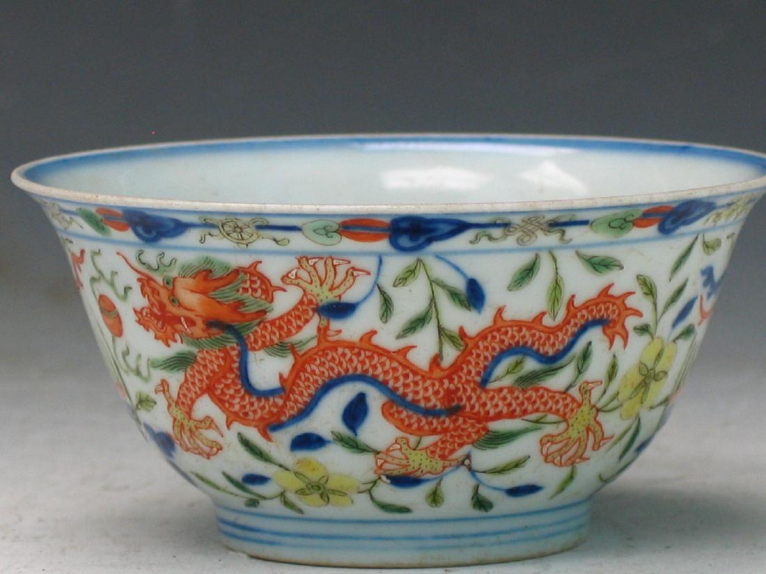 Chinese Wucai porcelain dish, dragon and phoenix (1 of 5)