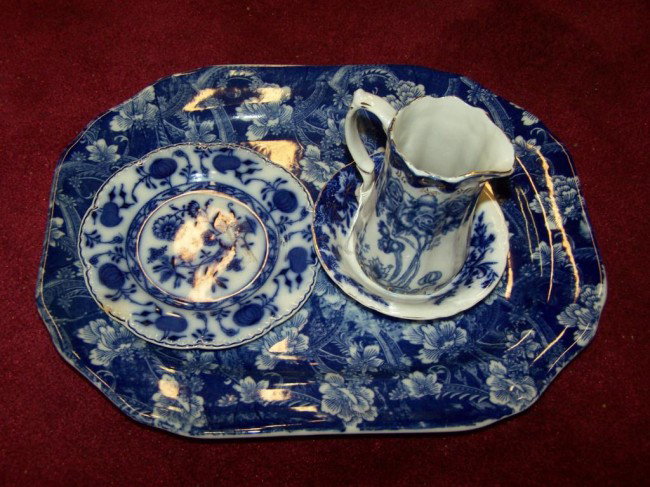 4 Pcs. of Flow Blue: 4 Pcs. of Flow Blue