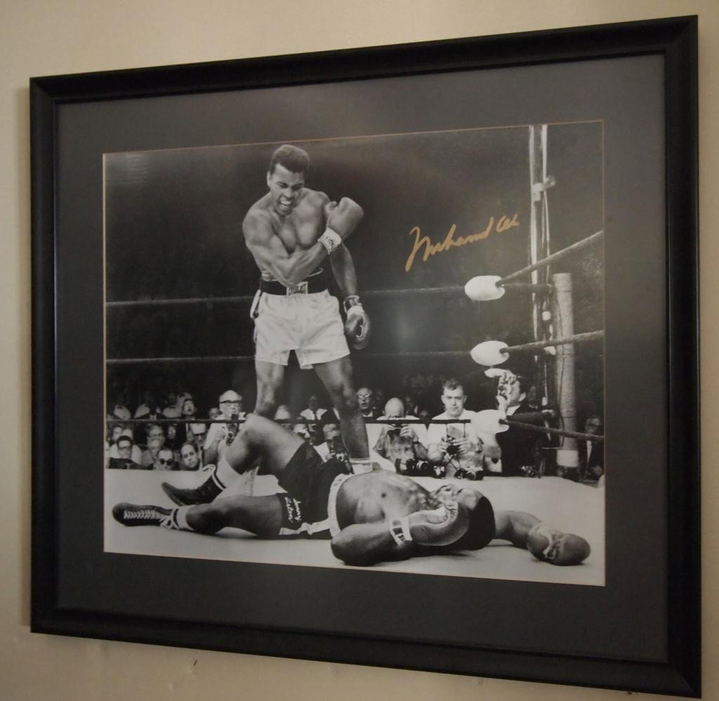 Muhammad Ali Autographed Photo: Muhammad Ali Autographed Photo