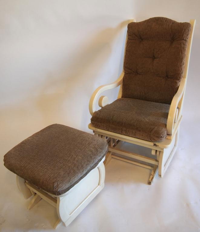 Platform Rocker with Matching Footstool: 41h x 24w x 33d