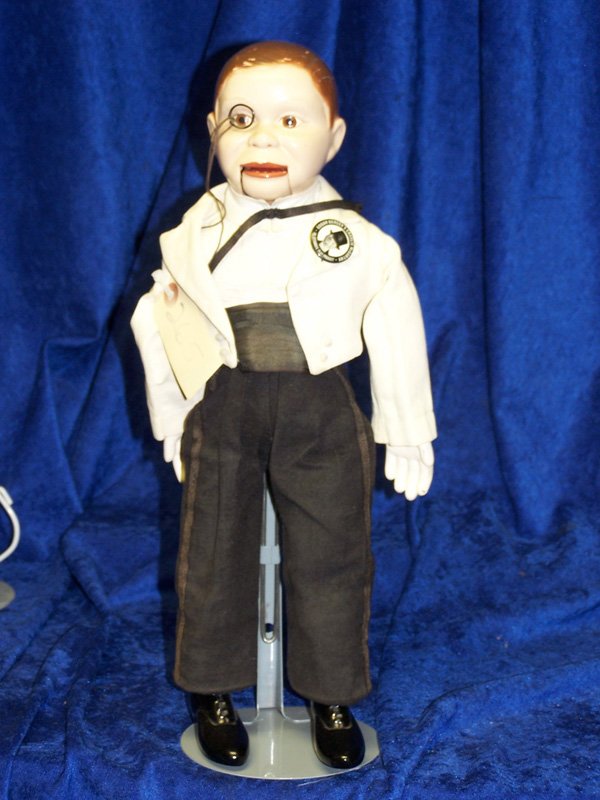EFFANBEE CHARLIE MCCARTHY W/PIN: 17" COMP ARMS,LEGS. SOFT BODY. ORIGINAL COSTUME WITH PIN. PULL STRING STILL WORKS. BROWN PAINTED EYES. MISSING HIS HAT. CIRCA 1937. DESIRABLE DOLL. EXCELLENT CONDITION.