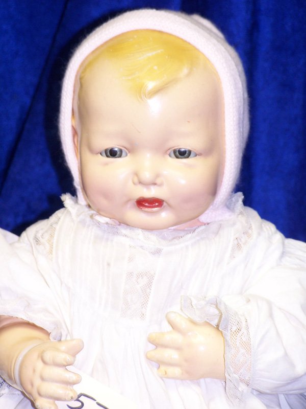 EFFANBEE. BUBBLES: 25" ADORABLE COMP. BABY. CLOTH BODY. MOLDED HAIR. CRAZING TO TOP OF HEAD. BLUE SLEEP EYES. OPOEN MOUTH WITH TEETH. OVERALL GOOD COND.