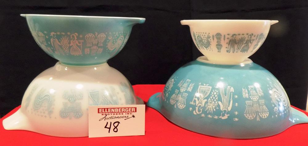 PYREX: CHICKEN / AQUA& WHITE SET OF BOWLS