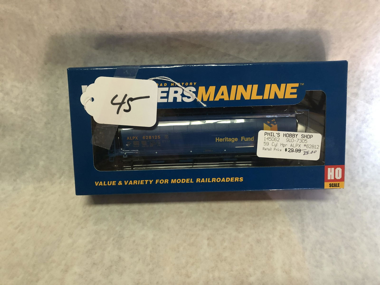 Walthers: 59' Cylindrical Hopper 910-7305