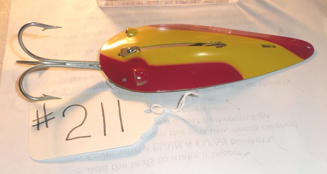 Fish Trap Fishing Lure: Spoon 5-1/2" Yellow & Red