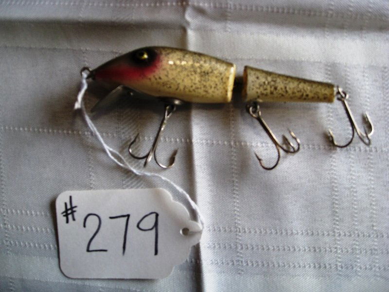 Paw Paw Fishing Lure (1 of 1)