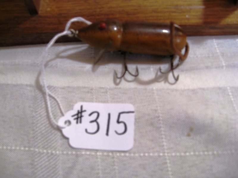 Paw Paw Fishing Lure: Mouse Brown