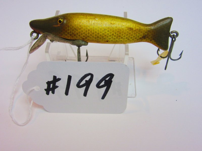 Paw Paw Fishing Lure: Small Pikie Caster 3-1/2" - Gold Scale All Lures are selling "AS IS, WHERE IS" Bid your judgement. All sales are Final.