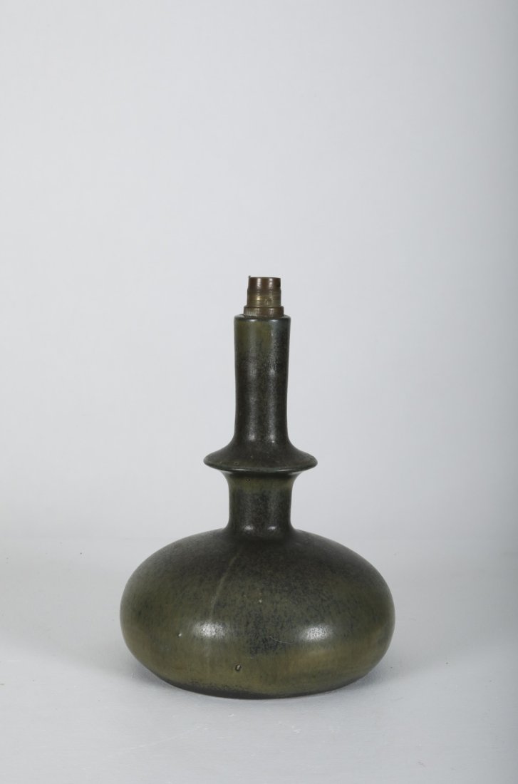 Unknown Artist - Vase (1 of 3)