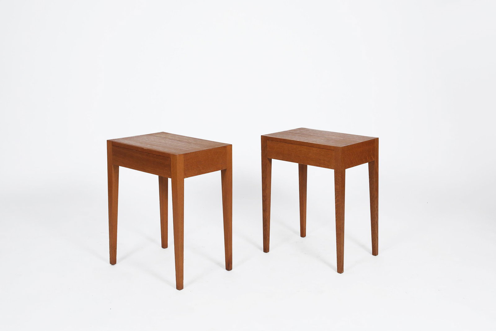 Unknown Artist - Pair of side tables (1 of 9)