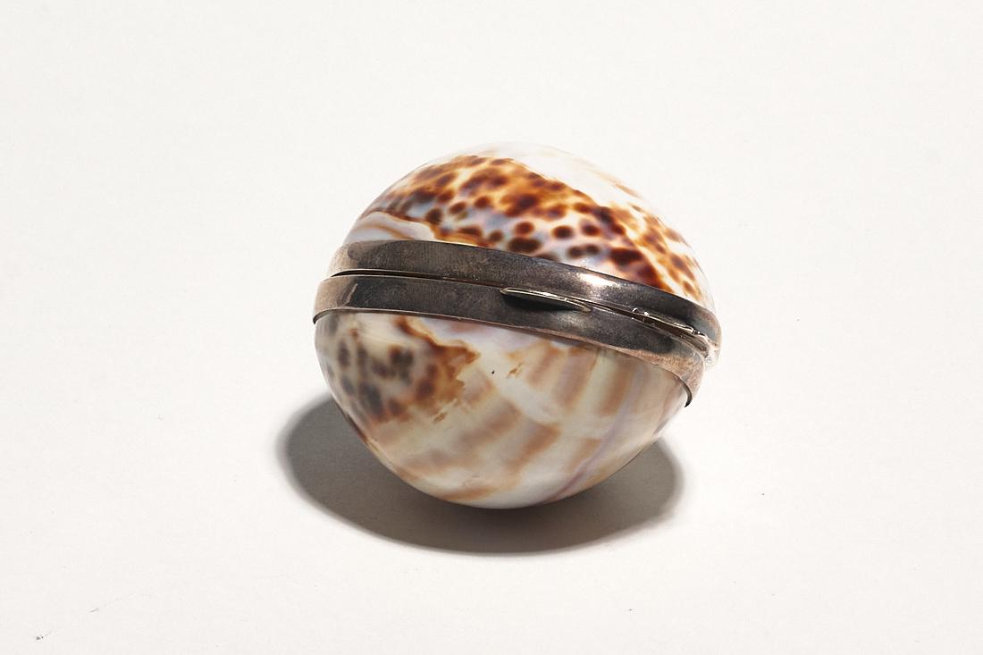 Gucci Sterling Shell Snuff Box (1 of 4)