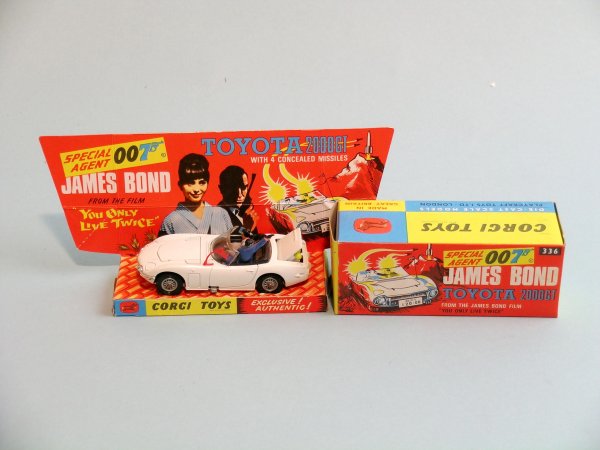 A Corgi Toys no. 336 James Bond Toyota 2000, boxed: A Corgi Toys no. 336 James Bond Toyota 2000, boxed, this model contains the original inner packing piece, the instructions, an unused set of four rockets together with four further rockets in the car