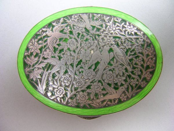 A selection of small silver items to include; an - 2