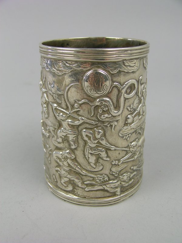 A Chinese style mug, Joseph Angell, London 1866 - 3