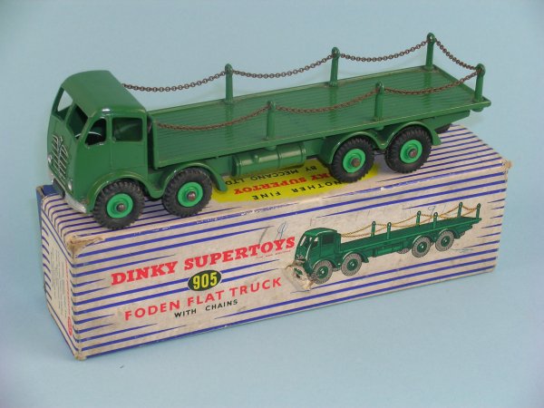 A boxed Dinky Supertoys No. 905, Foden flat truck 