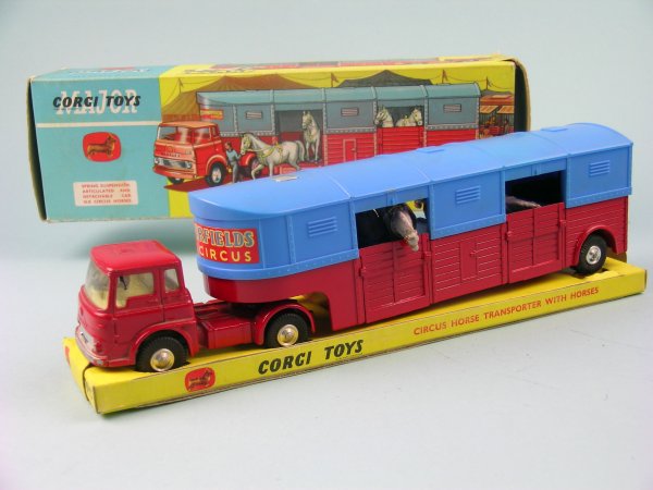 A boxed Corgi Major toy No. 1130, a Chipperfield C