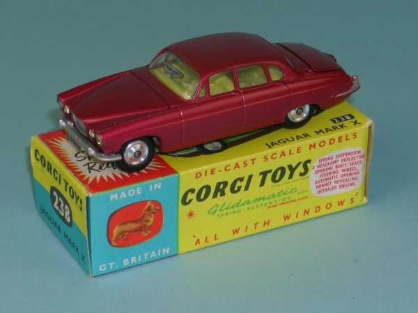 A boxed Dinky Toys No. 238 Jaguar Mark 10 in ceris