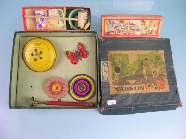 A boxed Marklin pre war spinning top set in origi
