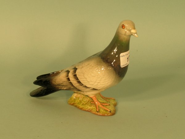 A Beswick pigeon, model No.1383B 