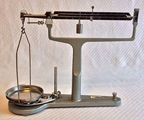 Vintage W.M. Welch Triple Beam 110gr Balance Scale: Vintage 1947-1950 W.M. Welch Scientific Company Stainless steel triple beam 110gr balance scale in fully working condition. Good for pharmacy, gold, minerals etc. Dimensions: 11"H x 14"W x 4 3/4"D. We