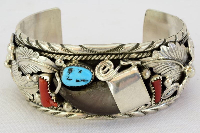 Navajo Old Pawn Sterling Bear Claw Cuff Bracelet (1 of 5)