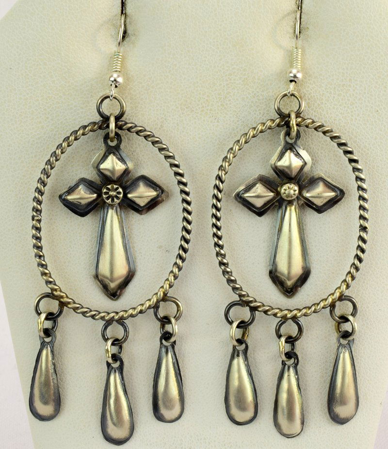 Navajo Sterling Repousse Dangle Earrings (1 of 3)