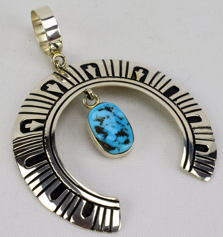 Navajo Sterling Silver Naja Pendant - T & R Singer (1 of 6)