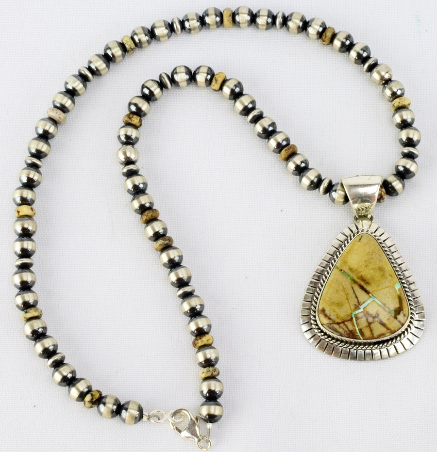 E. Richards Ribbon Turquoise & Bench Bead Necklace (1 of 4)