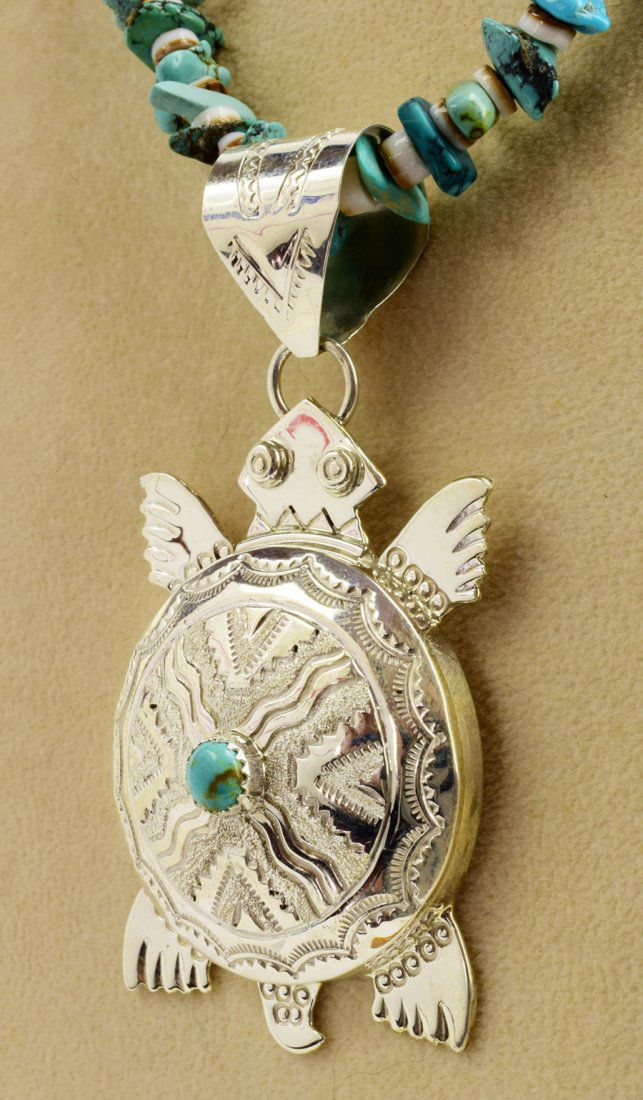Navajo Sterling Silver Turtle Pendant w/Turquoise (1 of 4)