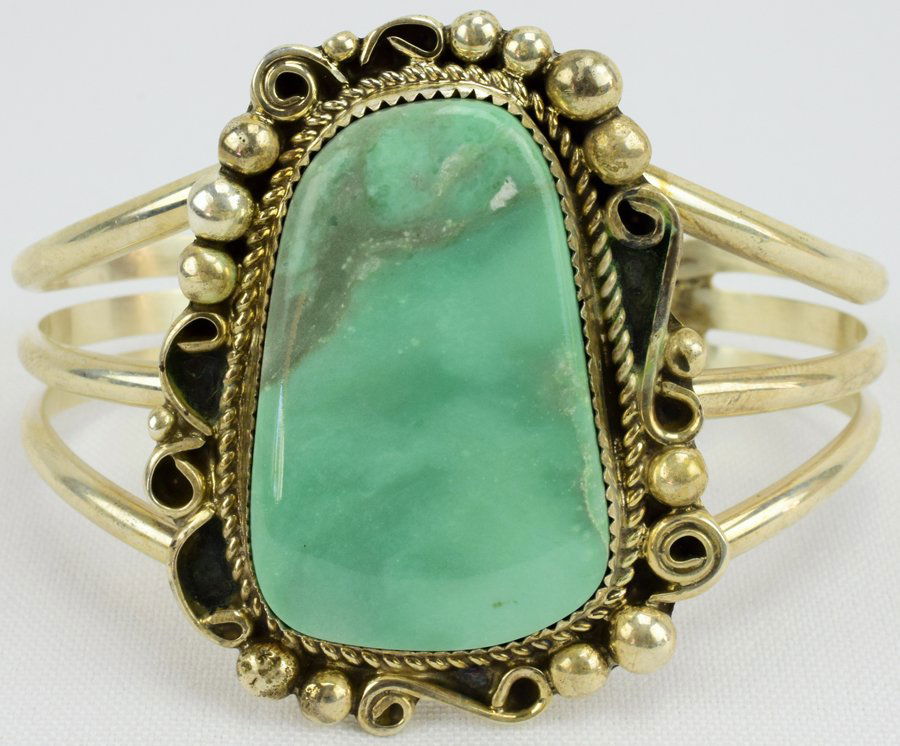 Leslie Nez, Navajo Sterling Large Stone Turquoise Cuff (1 of 4)
