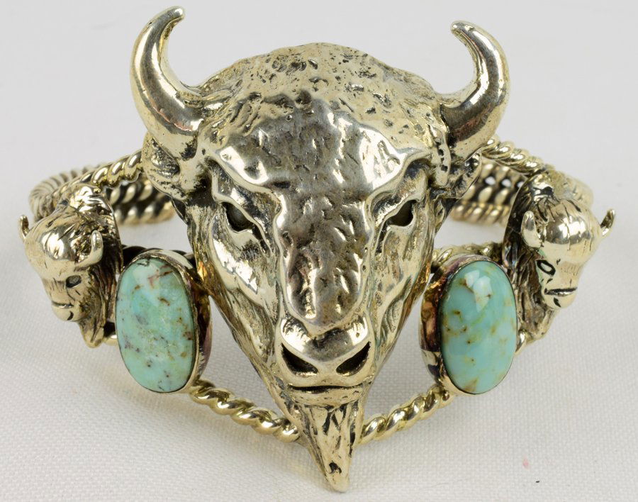 Navajo Sterling Buffalo Heads Cuff- Heavy (1 of 3)