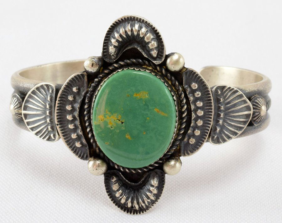 Navajo Sterling Green Turquoise Single Stone Cuff (1 of 4)