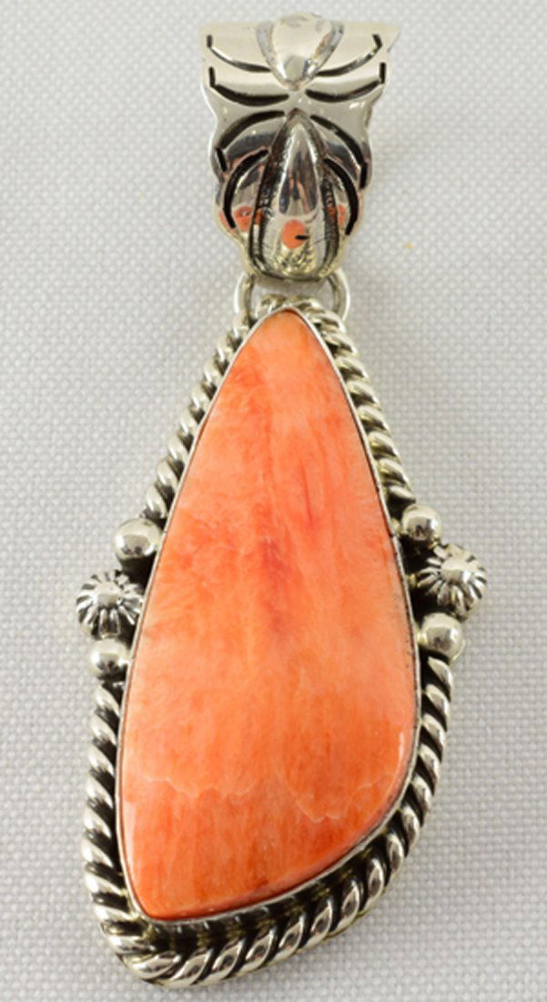 Navajo, E. Richards Sterling Spiny Oyster Pendant (1 of 5)