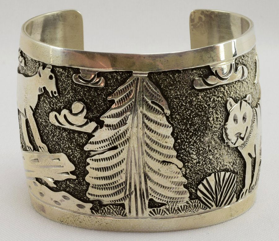 Navajo Sterling Storyteller Wide Cuff By Elaine Becenti (1 of 4)