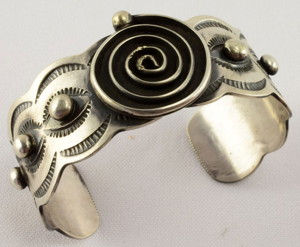 Navajo Sterling Silver "Maze" Stamped Cuff Bracelet (1 of 4)